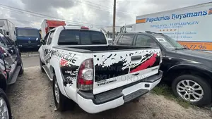Toyota Tacoma Double Cab V6 Automatic 2011 White