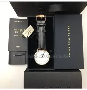 Photo - Daniel Wellington Quality Luxury Leather Strap Wristwatch