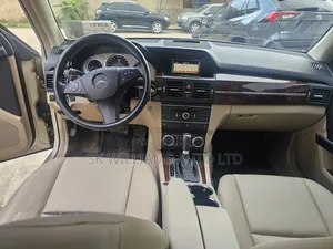 Mercedes-Benz GLK-Class 350 4MATIC 2011 Gold