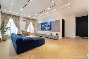 Luxury and Spacious 3 Bedroom Apartment With Pool Balcony