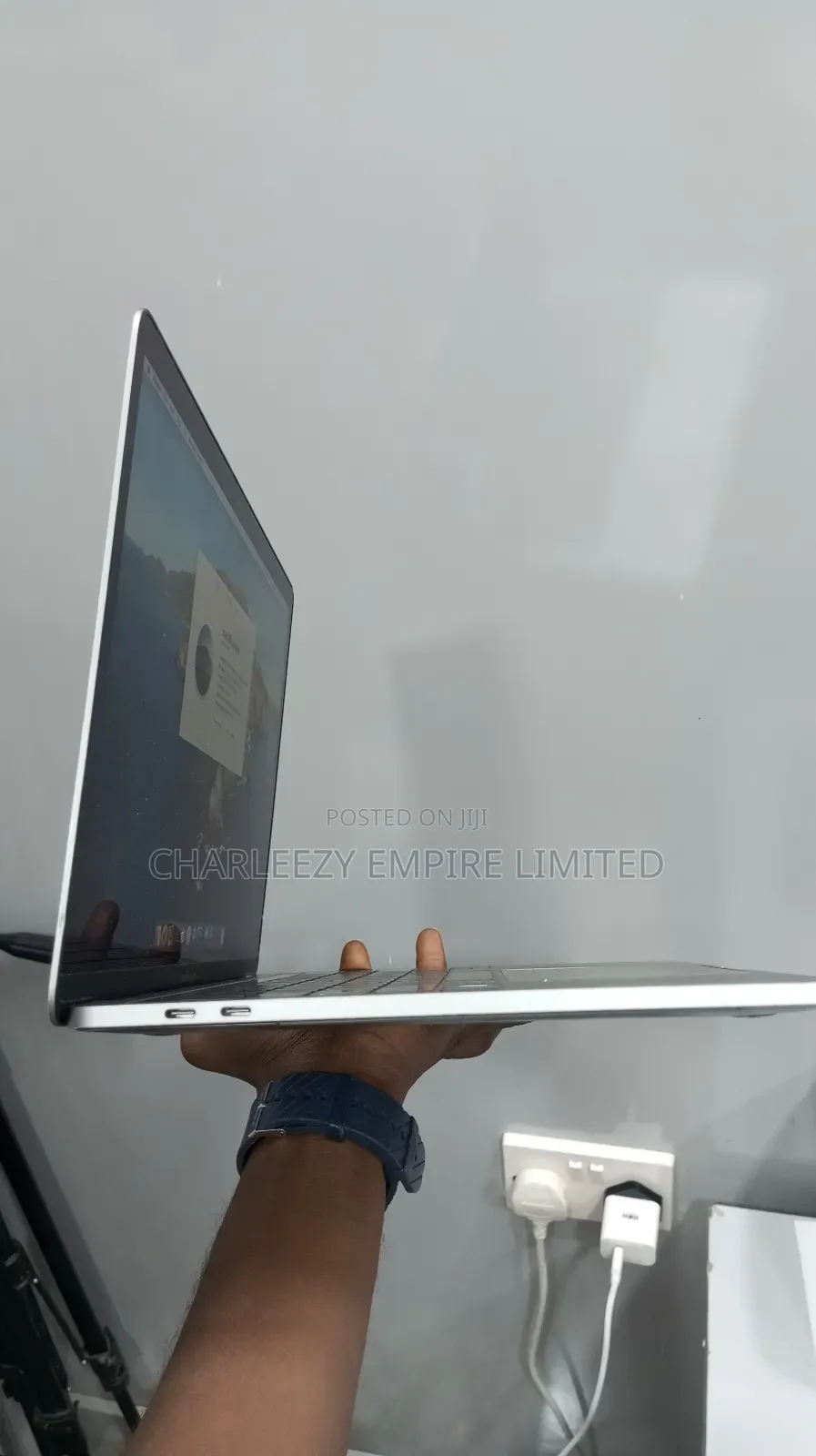 Laptop Apple MacBook Pro 2019 8GB Intel Core i5 SSD 256GB