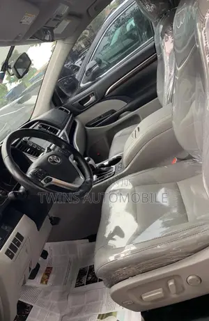 Toyota Highlander Limited V6 4x4 (3.5L 6cyl 6A) 2016 Silver