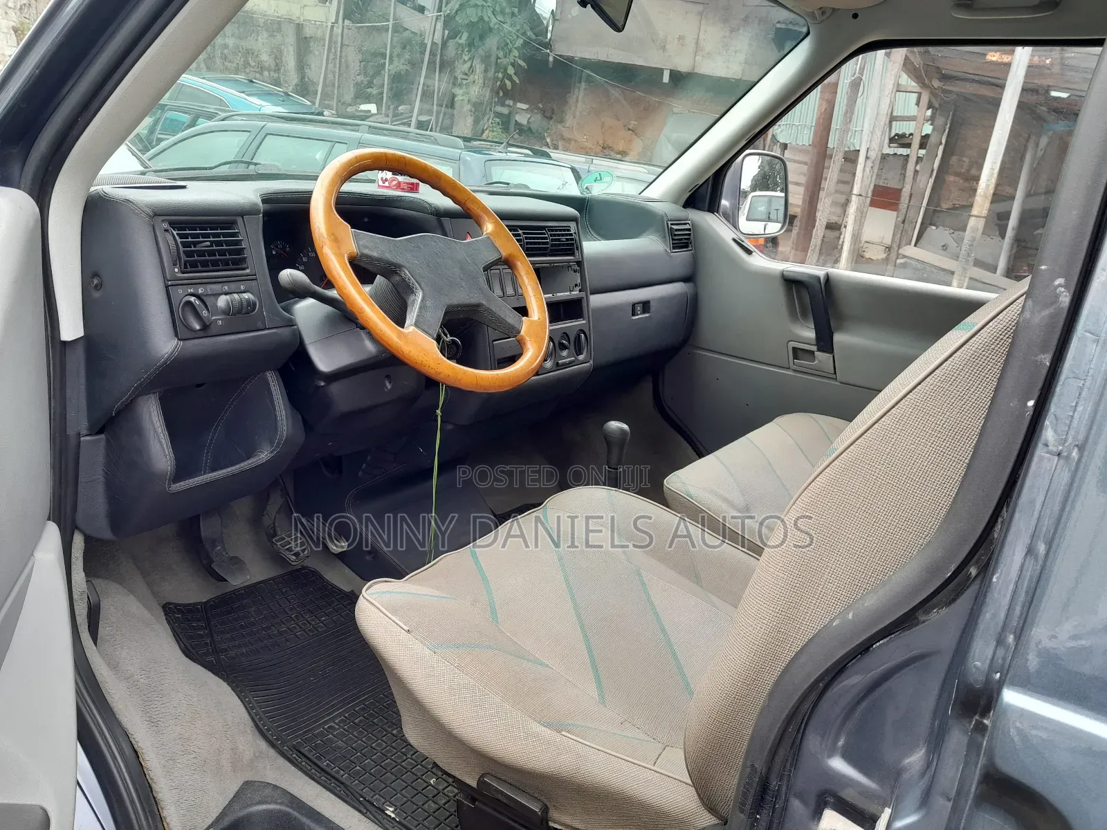 Volkswagen Transporter 2005 Grey