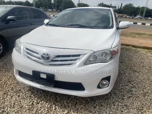 Toyota Corolla LE 4dr Sedan (1.8L 4cyl 4A) 2012 White