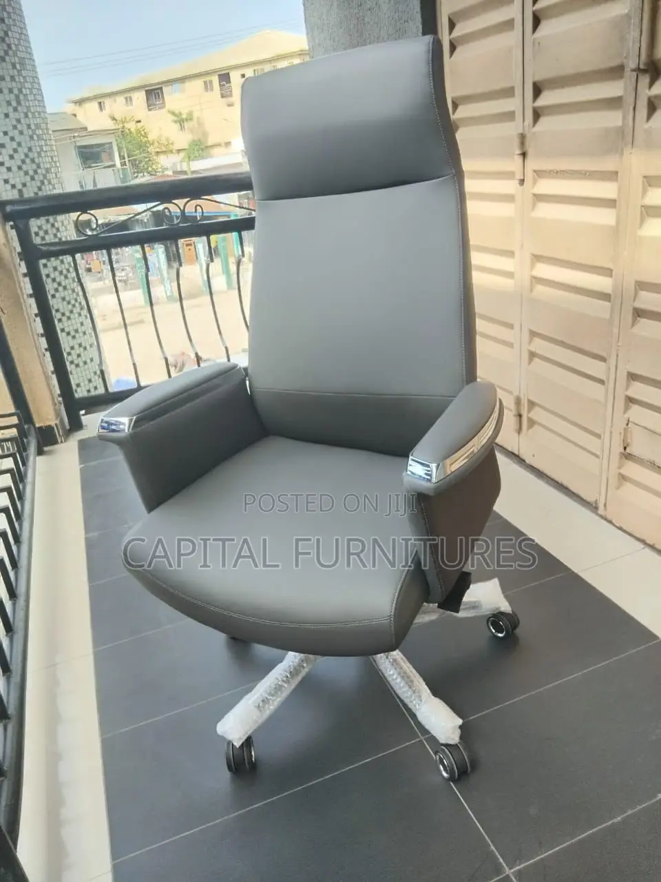Executive Leather Swivel Foreign Chair