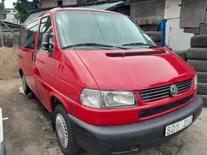 Volkswagen Transporter 2005 Red
