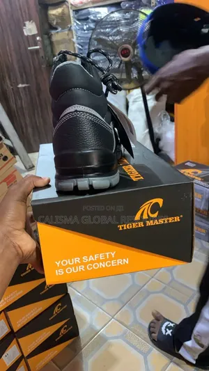Tiger Master Pro Boot