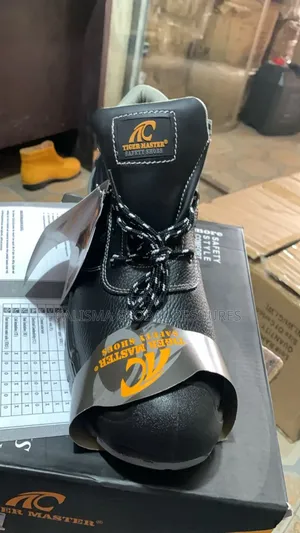 Tiger Master Pro Boot