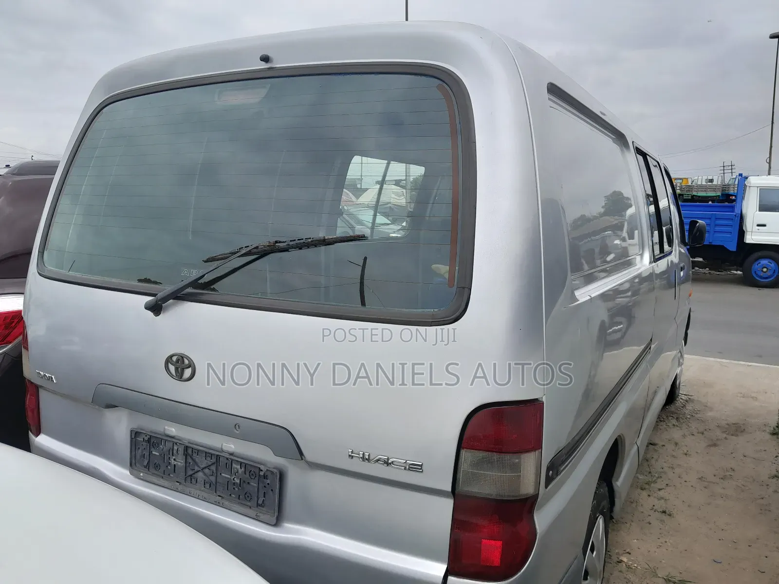 Toyota HiAce 2005 Silver