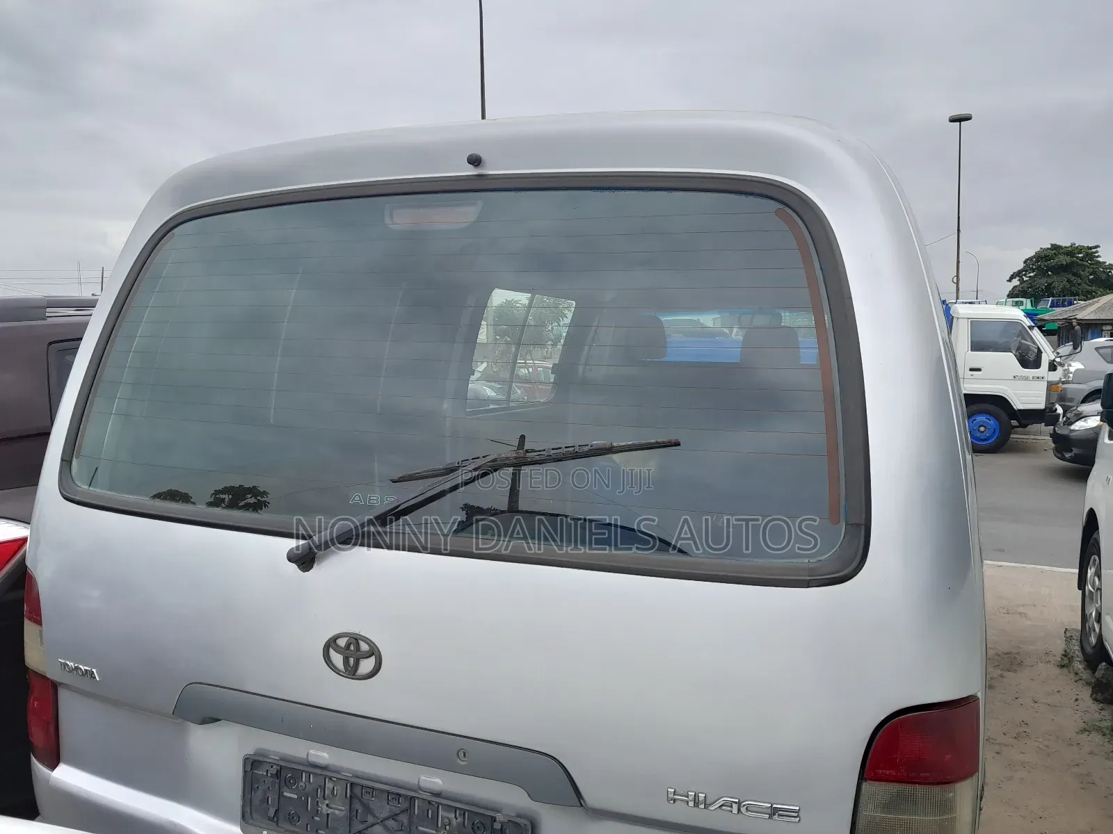Toyota HiAce 2005 Silver