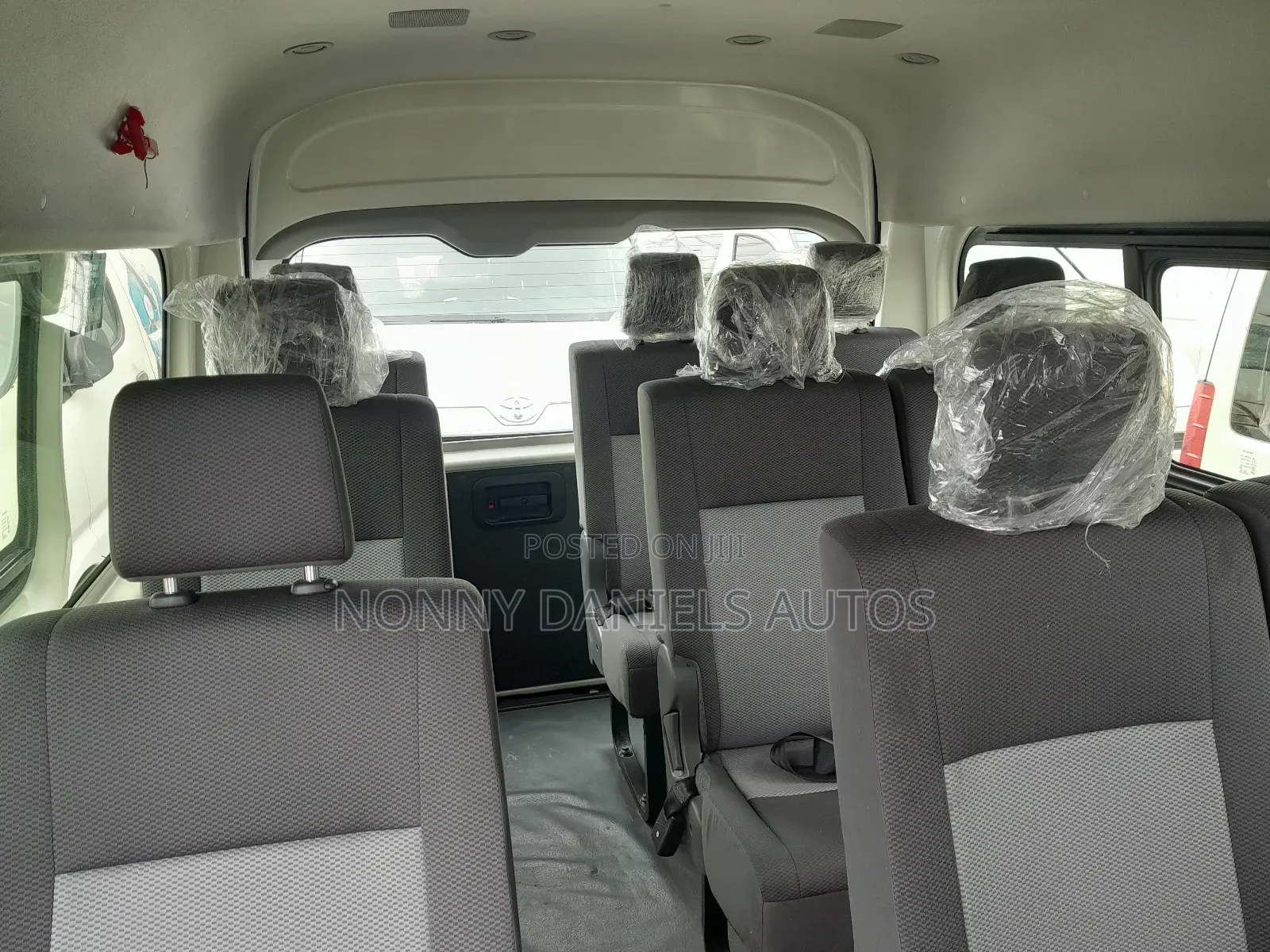 Toyota HiAce 2021 White
