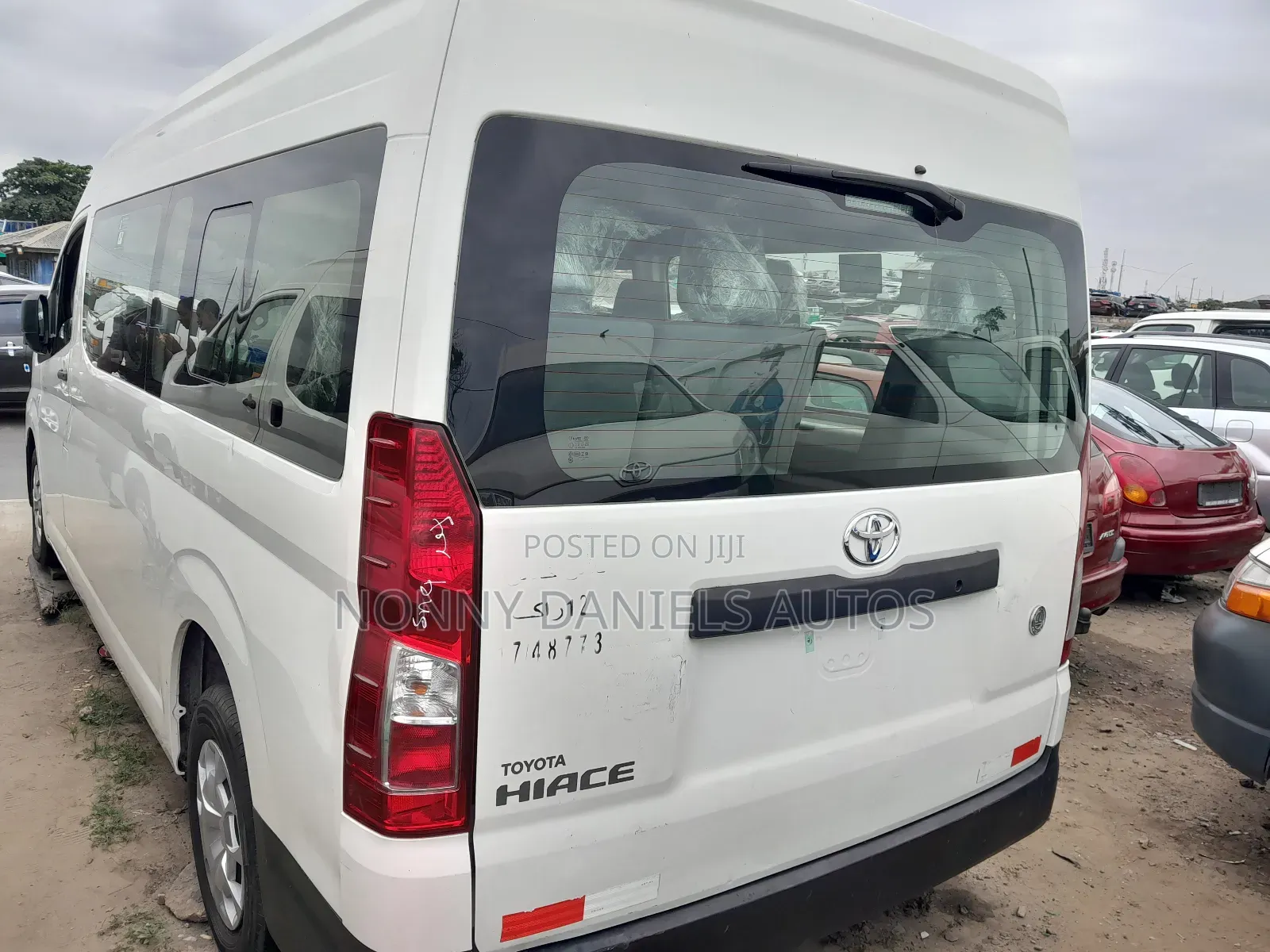 Toyota HiAce 2021 White