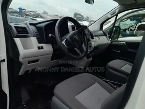 Toyota HiAce 2021 White