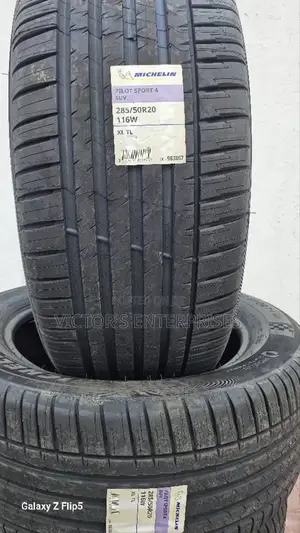 285/50 R 20 Michelin Tires