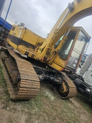 215 Excavator Tokunbo