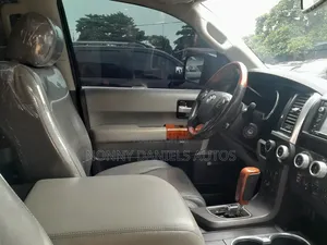 Toyota Sequoia Platinum 4x4 2020 Silver