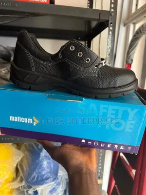 Mallcom Birman Durable And Luxurious Safety Shoe
