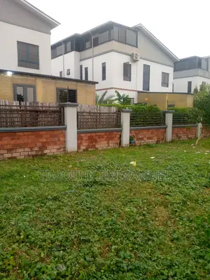 5bdrm Duplex in Ubern Shelters Life for sale