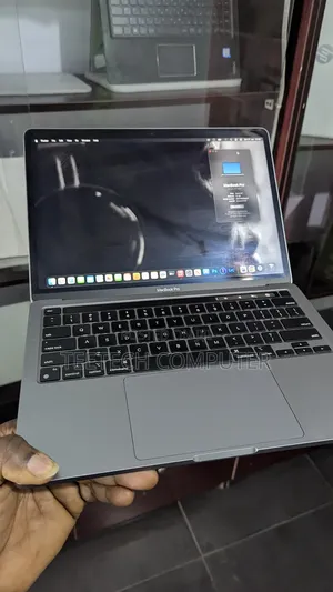 Laptop Apple MacBook Pro 2020 M1 16GB Intel Core I7 SSD 512GB