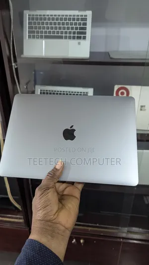 Laptop Apple MacBook Pro 2020 M1 16GB Intel Core I7 SSD 512GB