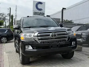 Toyota Land Cruiser 2016 Black
