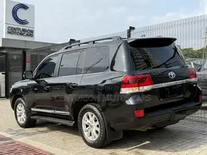 Toyota Land Cruiser 2016 Black