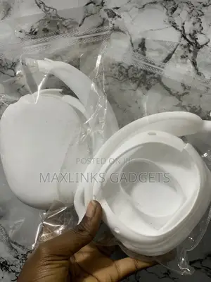 Photo - Apple Airpod Max Pouch White
