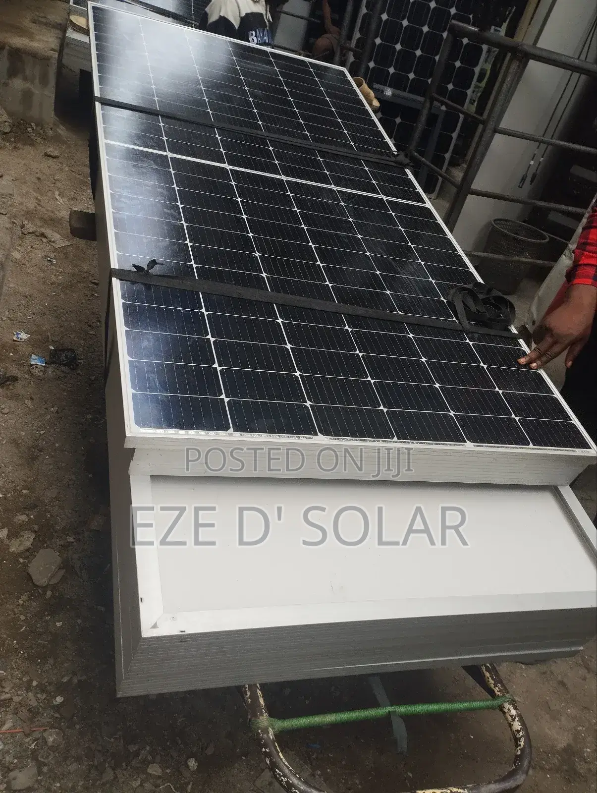 600w Jinko Solar Panel