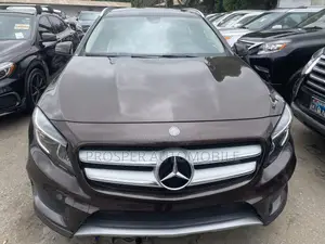 Mercedes-Benz GLA-Class GLA250 4dr SUV (2.0L 4cyl Turbo 7AM) 2015 Brown