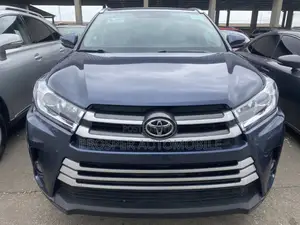 Toyota Highlander XLE 4dr SUV AWD (3.5L 6cyl 6A) 2015 Blue