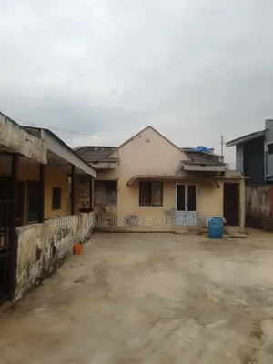 Photo - 3bdrm Bungalow in Agric for sale