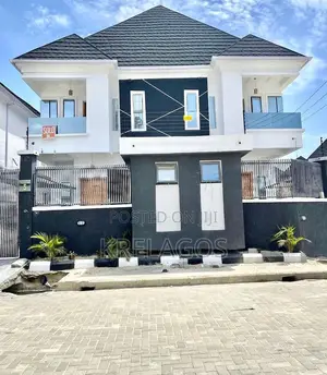 4bdrm Duplex in Orchid, Chevron for sale