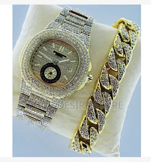 Stone Iced Men's Wristwatch With Hand Chain-Gold