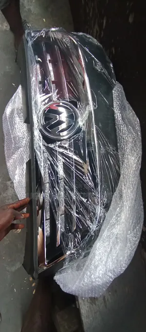 Front Grille Volkswagen Passat 2008-2011