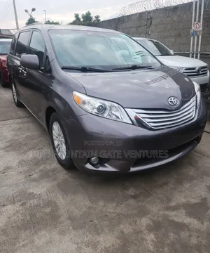 Toyota Sienna XLE 8 Passenger 2011 Gray