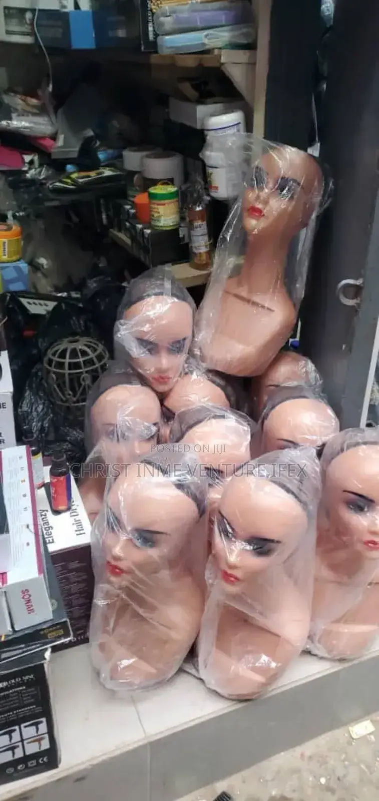 Wig Hanger