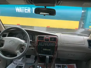 Toyota 4-Runner 2002 Gold