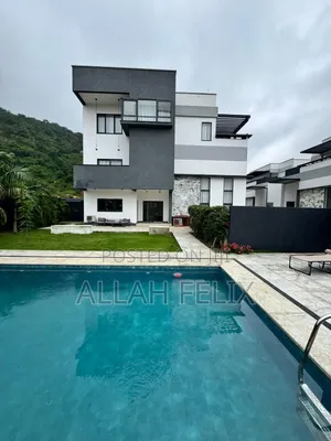 5bdrm Mansion in Katampe Extension for sale