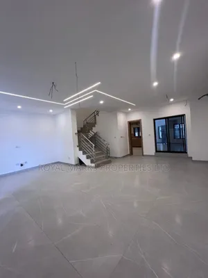 4bdrm Duplex in Life Camp for sale