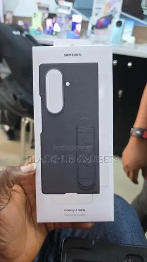 Samsung Galaxy Z Fold 7 Silicone Original Pouch