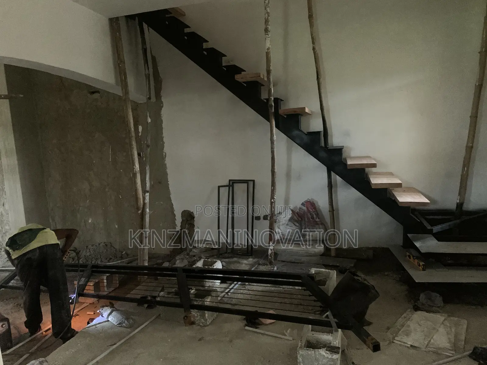 Floating Staircase/Suspended Staircase