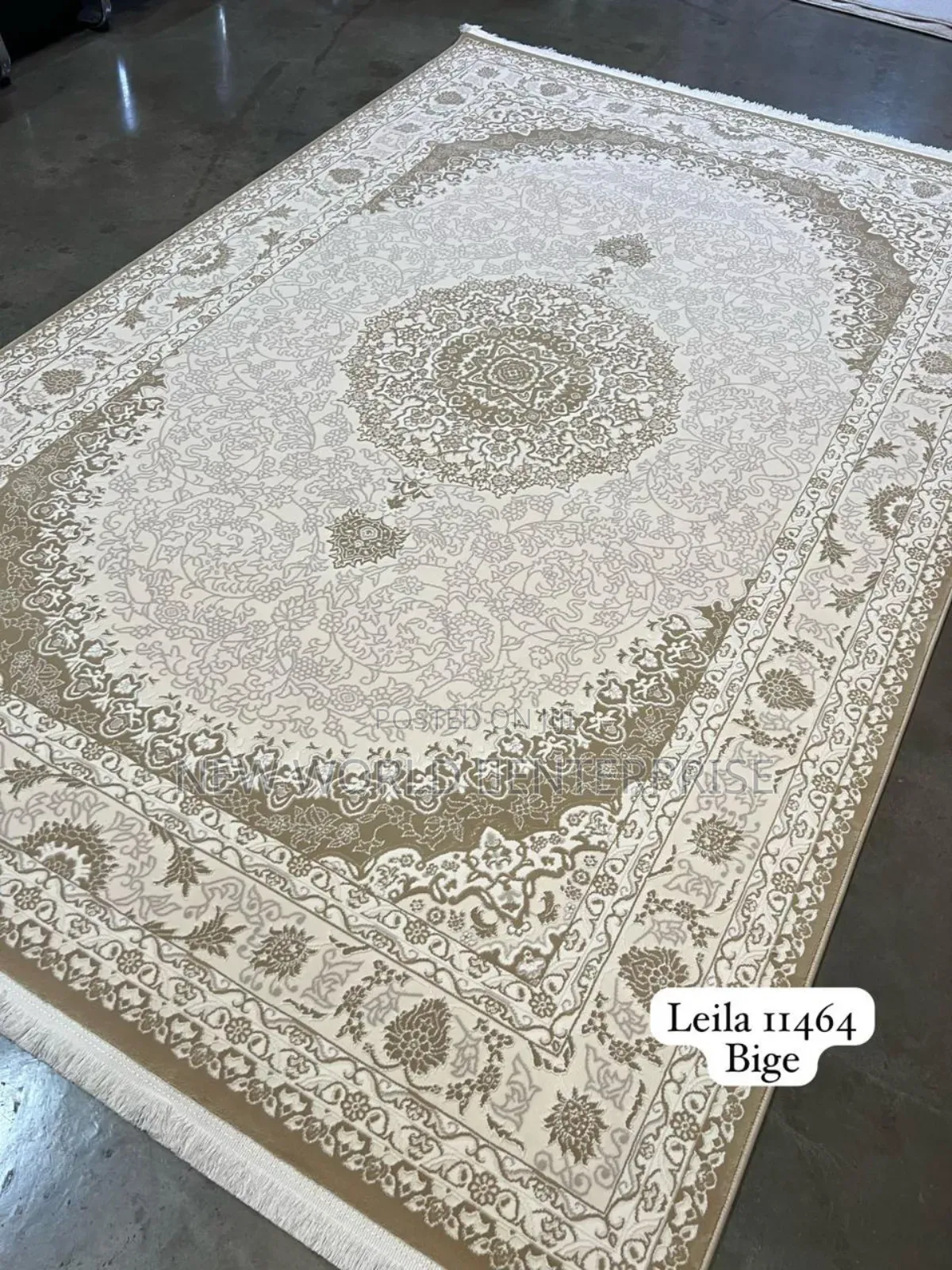 5by7 Feets Modern Luxurious Turkish Centre Rug