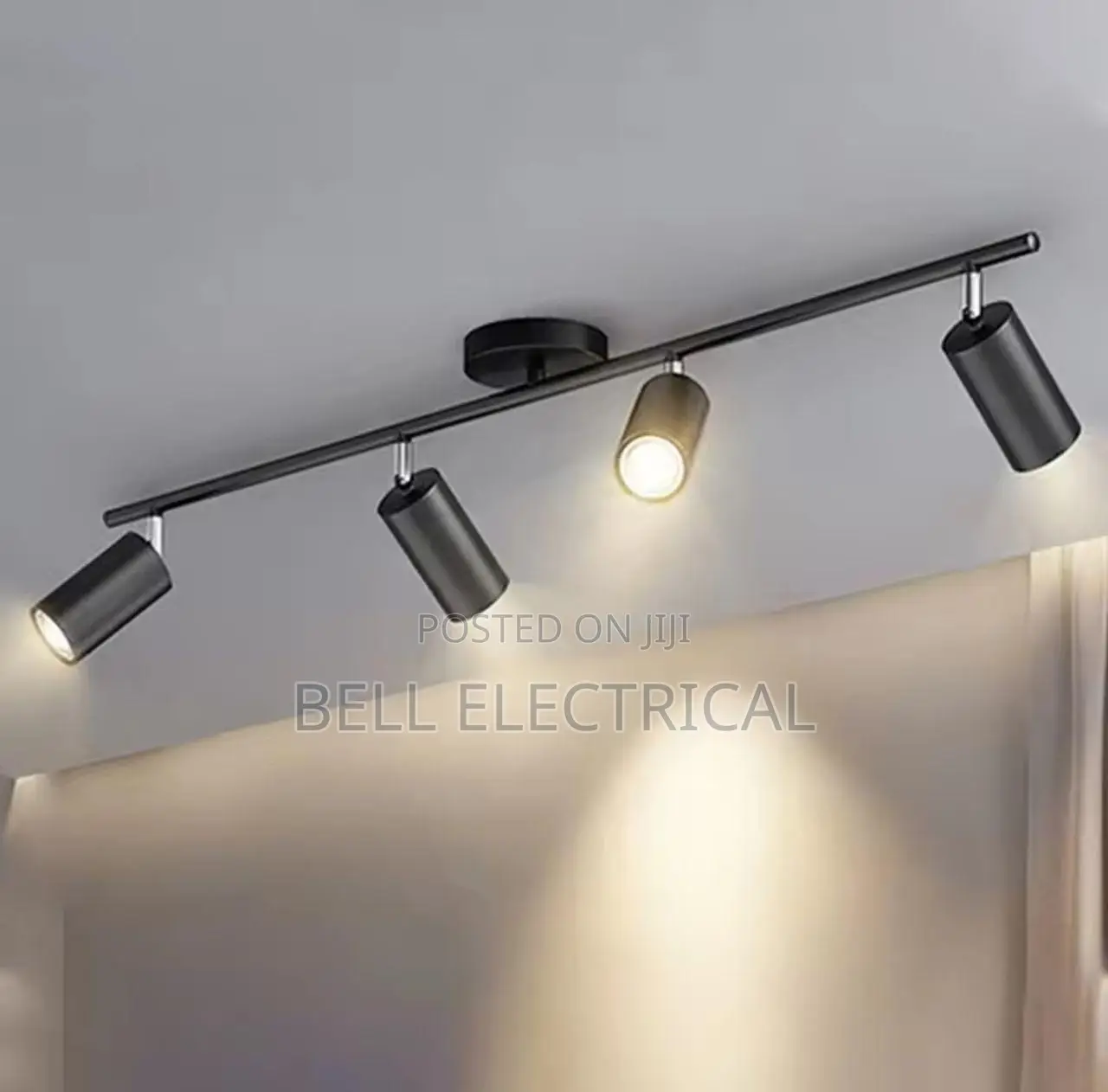 Decoration Black 4 Heads
