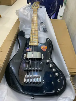 Photo - Fender Squier Active Jazz Bass