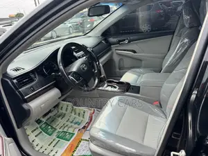 Toyota Camry XLE 4dr Sedan (2.5L 4cyl 6A) 2014 Black