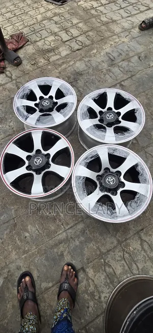 17 Inche Wheels Toyota Suv at Hi-Tech Autostyle Ltd.