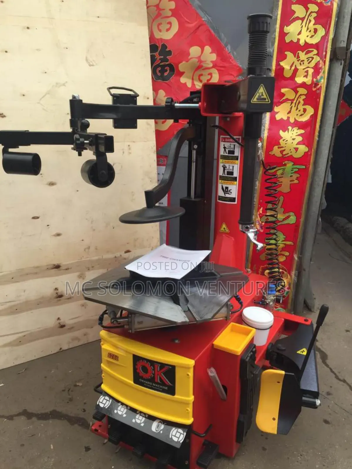 Double Hands Tyre Changer