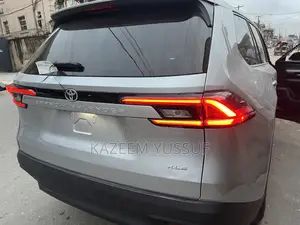 Toyota Grand Highlander XLE FWD 2024 Silver
