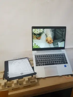 New Laptop HP EliteBook 8540W 8GB Intel Core i5 SSD 256GB