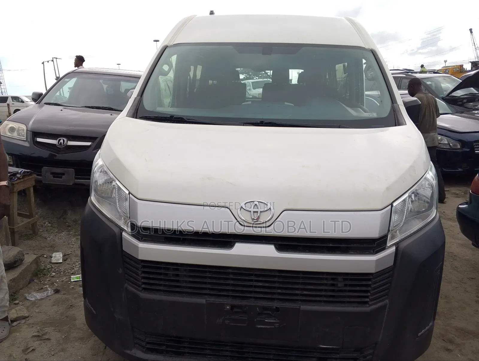 Toyota HiAce 2001 White